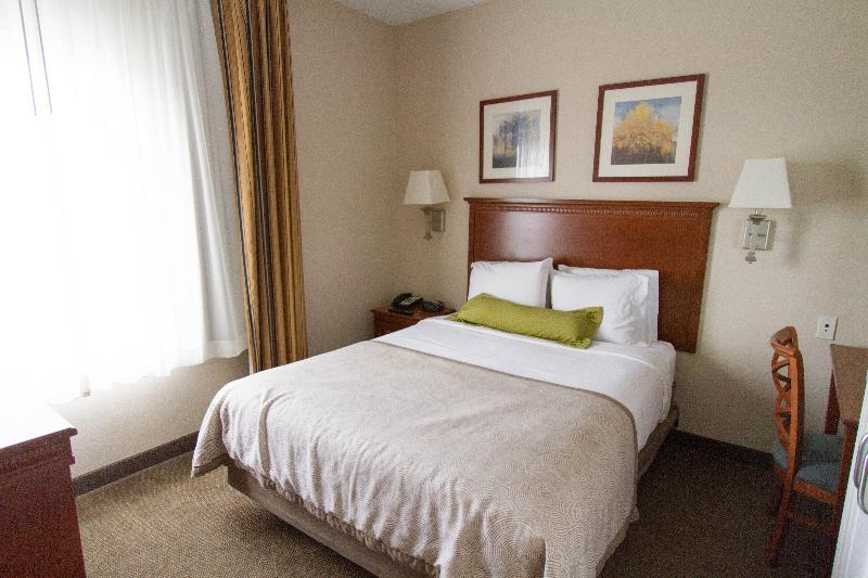 Candlewood Suites Santa Maria By Ihg Exterior photo